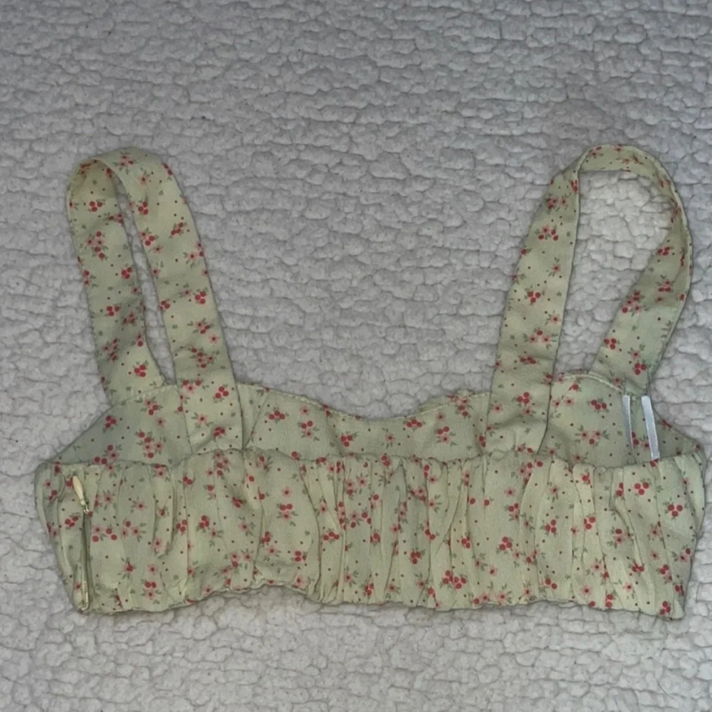 Princess Polly Floral Crop Top - Yellow and Red - Picture 3 of 4